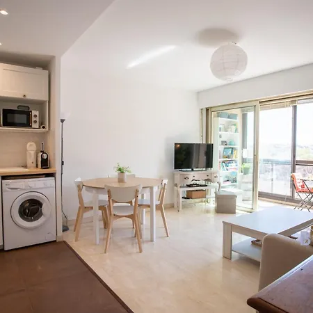 Bright Pied-a-terre Wilsonantibes Apartamento *