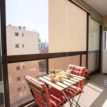 Bright Pied-a-terre Wilsonantibes *